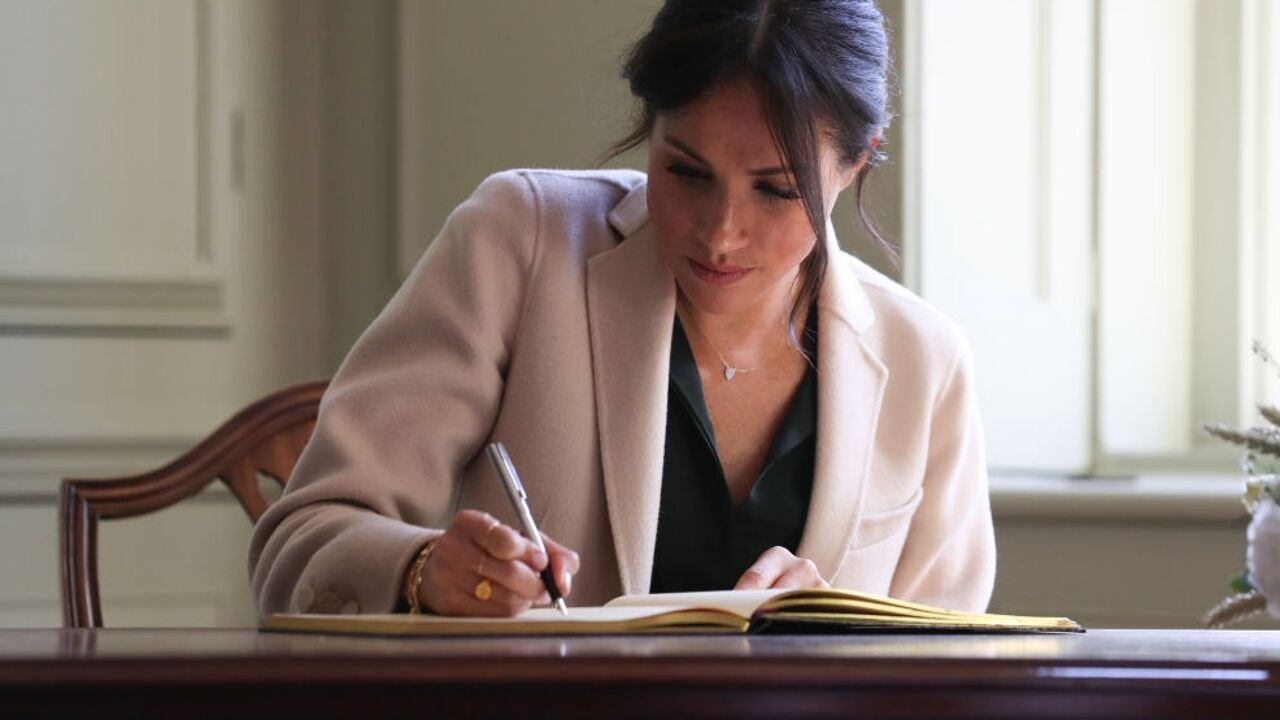 Het zoveelste familiedrama: Meghan Markle schrijft vader in ziekenhuis, terwijl journalist naast zijn bed waakt