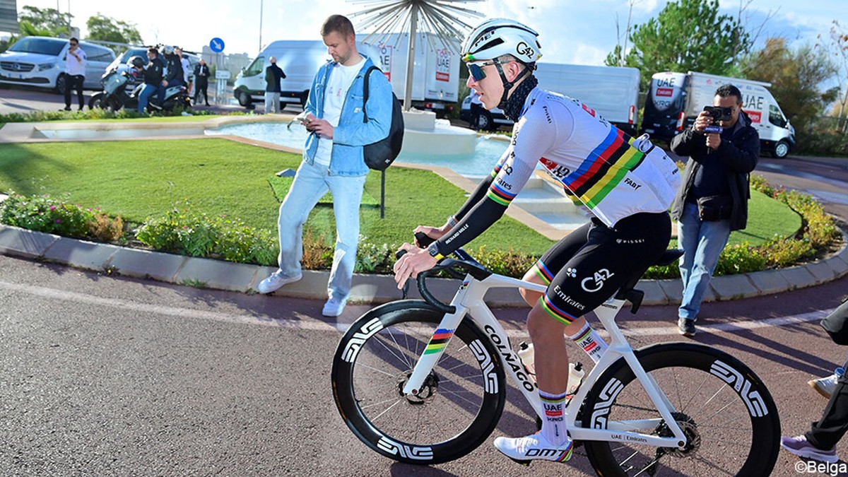 Tadej Pogacar noemt Sanremo en Roubaix geen obsessie en grapt naar Jonas Vingegaard: "Ik zal hem niet bellen"