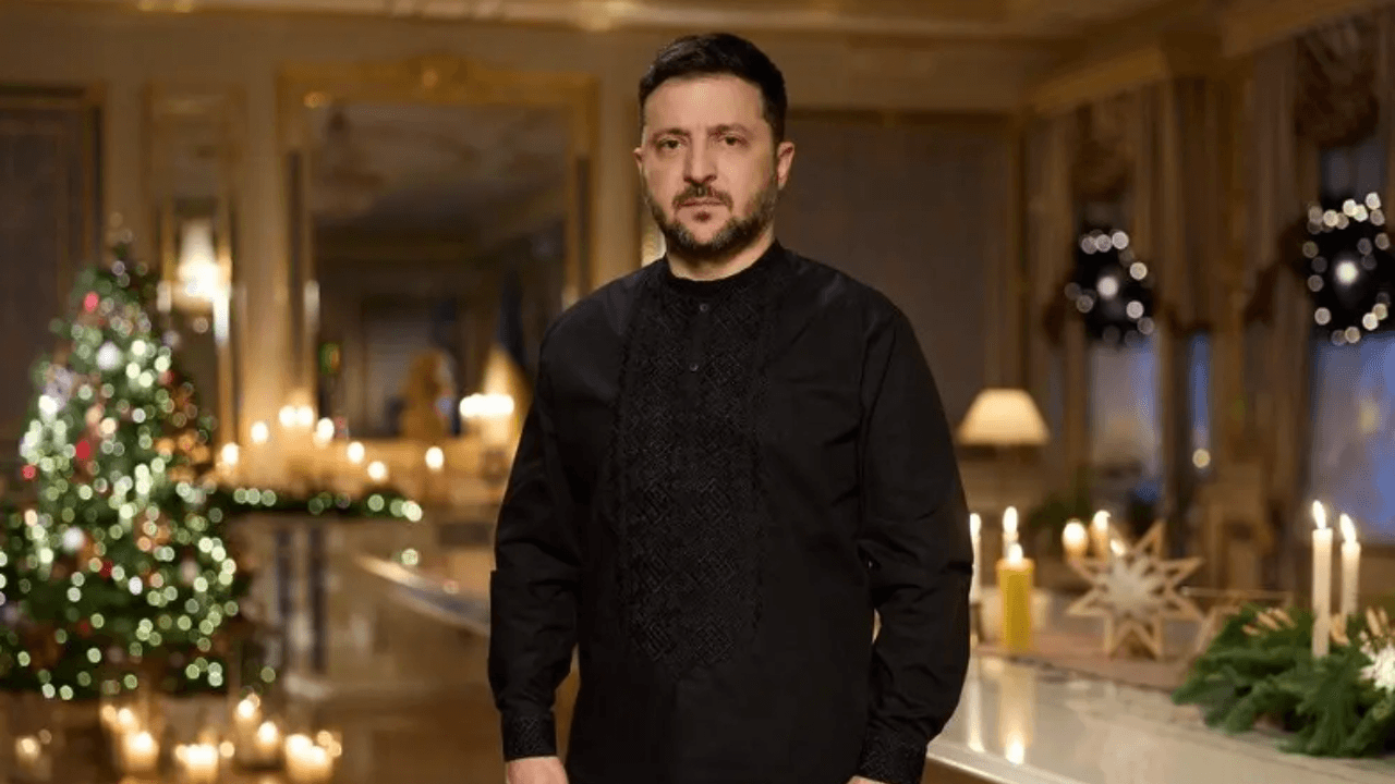 Zelensky wenst in kerstboodschap "meer dan enkel ondergang" van Poetin: "Dat vrede mag zegevieren"