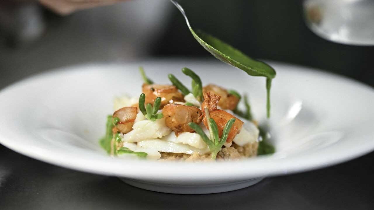 Tragische kerstavond in Italië: moeder en dochter overlijden aan mogelijke voedselvergiftiging na diner