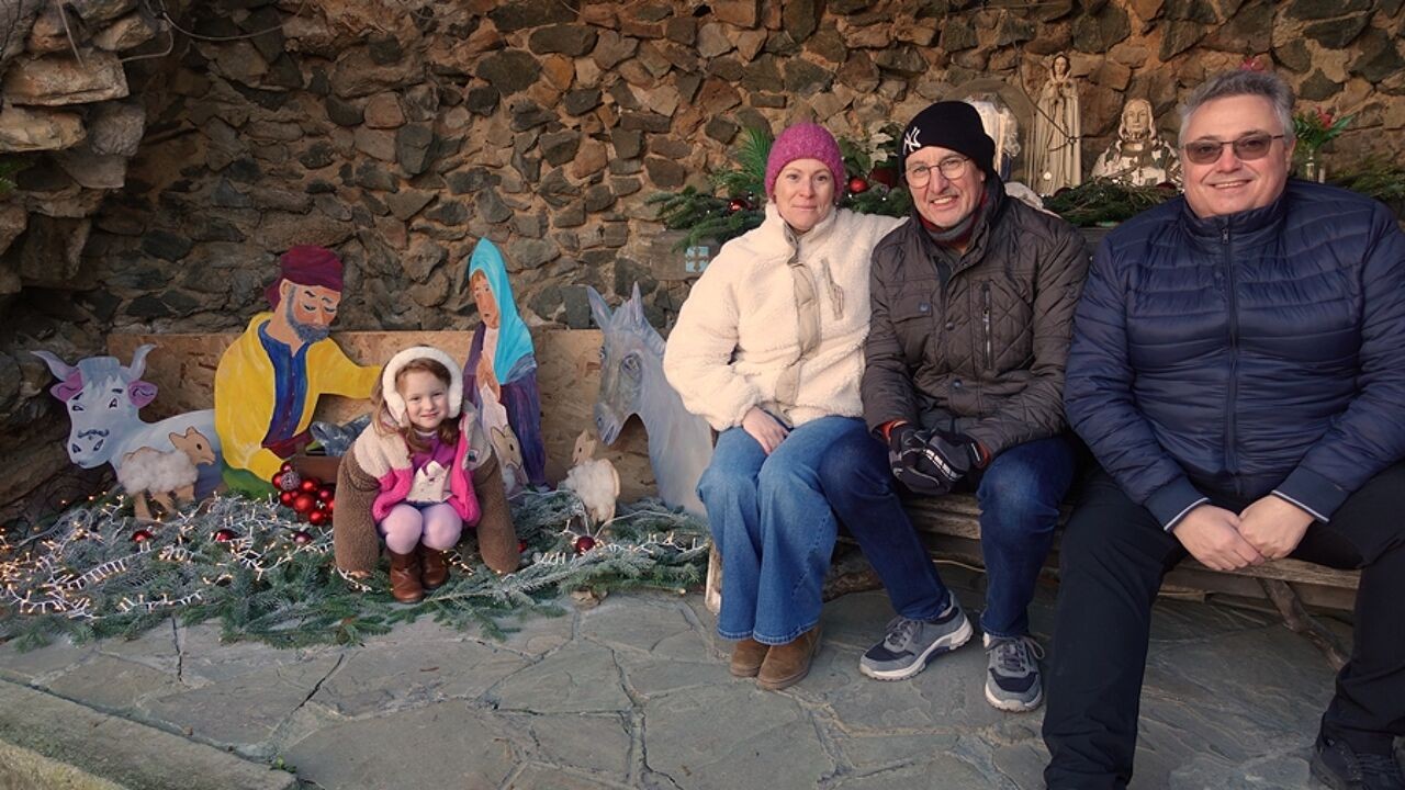 Pop van Marie (5) voor tweede keer gestolen uit kerststal in Gooik: "Ze is er het hart van in"