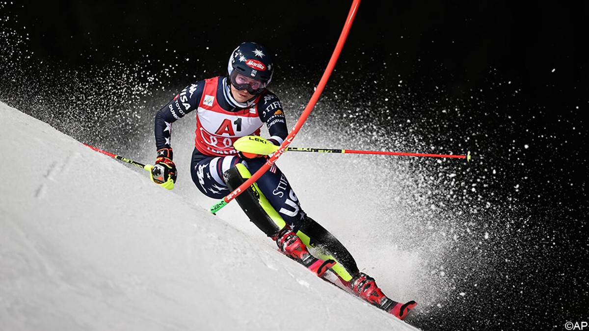 Mikaela Shiffrin zet dominantie nog maar eens in de verf op avondslalom in Flachau
