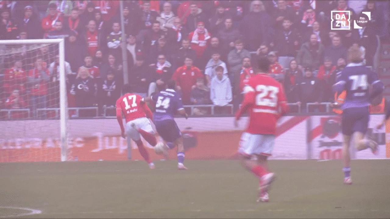 Met de 2 goals van Standard die Besnik Hasi zijn job kostten: bekijk alle doelpunten van speeldag 23