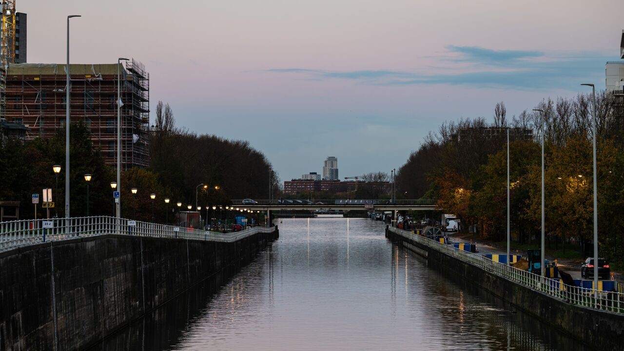 Jongen van 14 geeft zichzelf aan bij politie nadat tiener in brand gestoken werd in Anderlecht