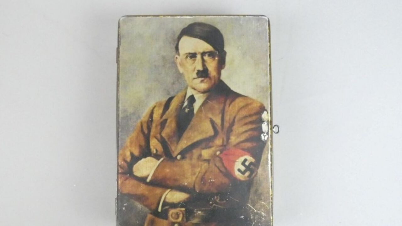 Kringwinkel Diest veilt Hitlerblik en boek 'Mein Kampf': "We kiezen voor hergebruik in plaats van weggooien"