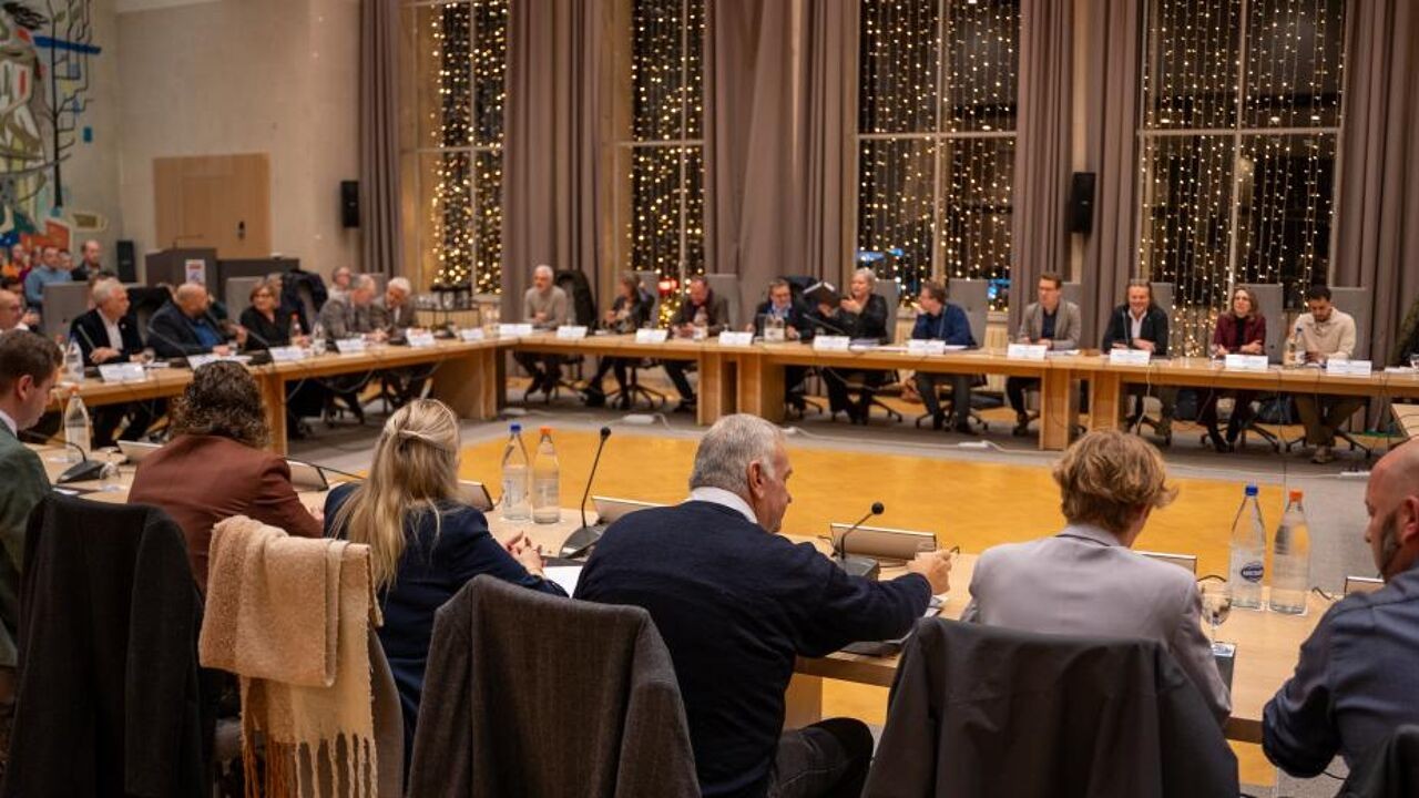 Vlaamse burgemeesters slaan alarm over financiële moeilijkheden: "Evenwichtige begroting opmaken was nog nooit zo moeilijk"