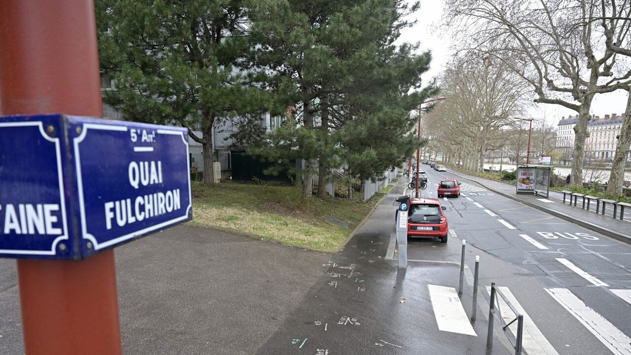 Dood van student Quentin (23) na manifestatie leidt tot spanningen tussen extreemlinks en -rechts in Frankrijk