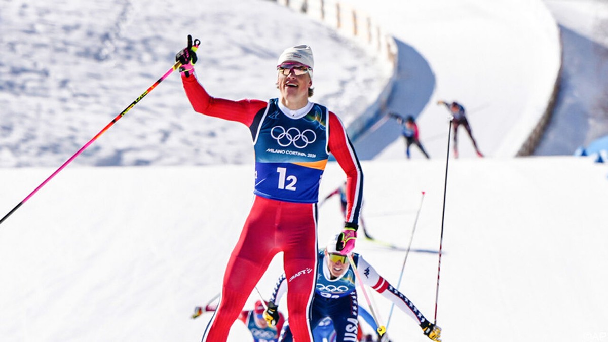 Nog eentje verwijderd van grand slam: Johannes Klaebo pakt al 10e olympische titel, zijn 5e in Milaan-Cortina