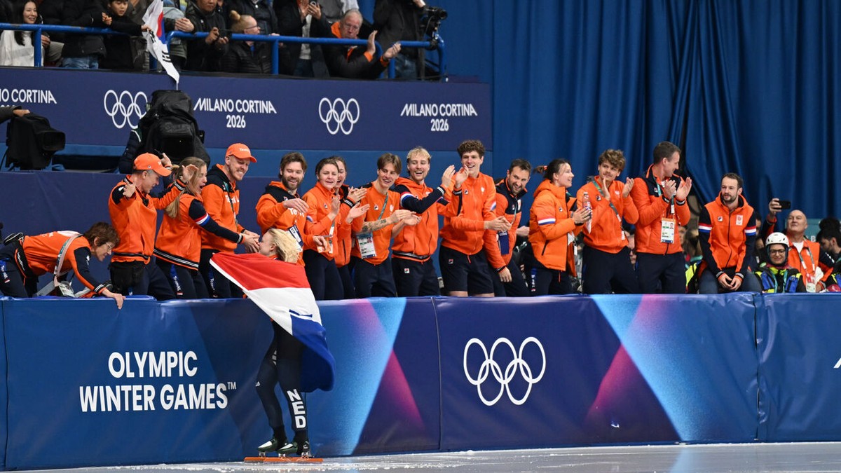 Dankzij militaire teambuilding, topsportcultuur en gekke speeches: Nederland is grote slokop in shorttrack