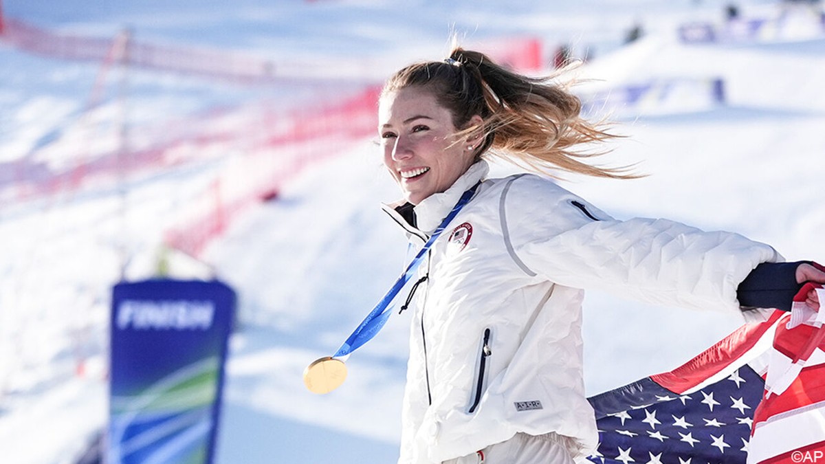 De vloek doorbroken: na 12 jaar wachten zit Mikaela Shiffrin weer op de olympische slalom-troon