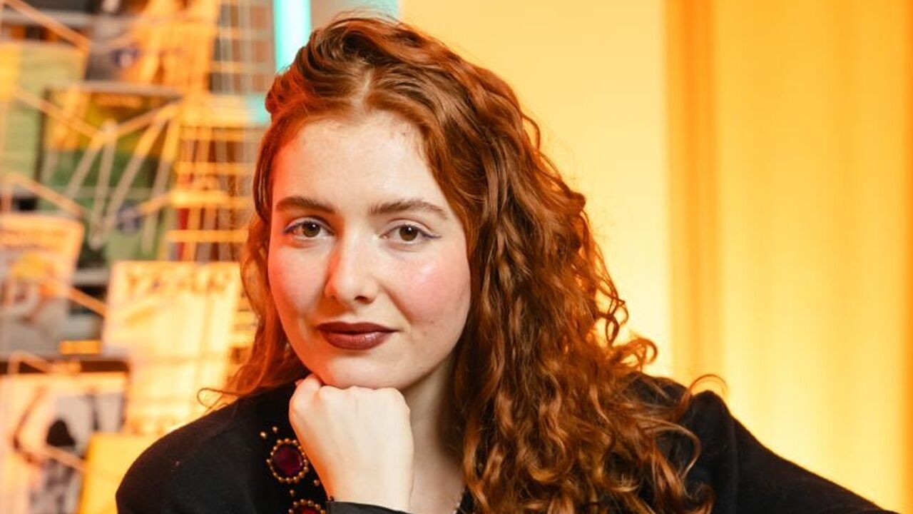 Van losbandig gedrag tot hogere pijngrens: Rosie Coetsier duikt in mythes, misvattingen en clichés over roodharige mensen