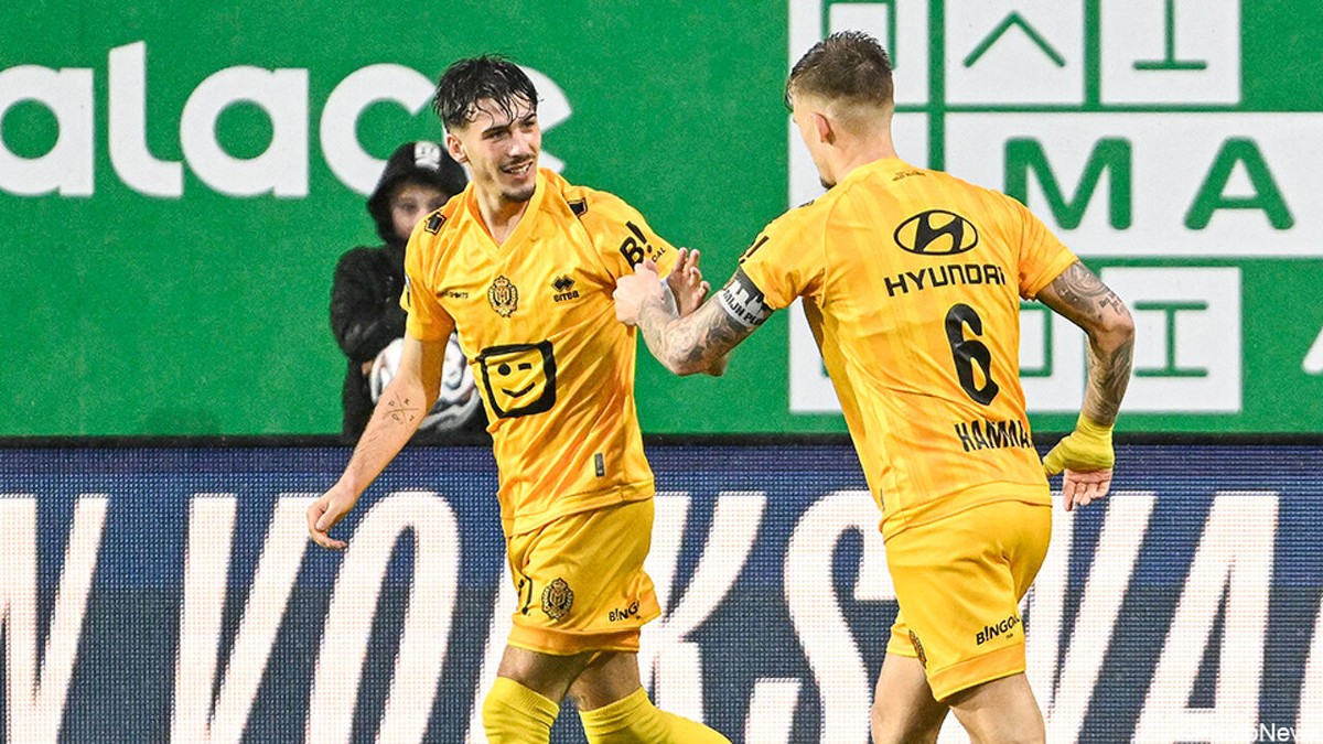 Toegeslagen kort voor en na rust: KV Mechelen doet gouden zaken bij tienkoppig La Louvière