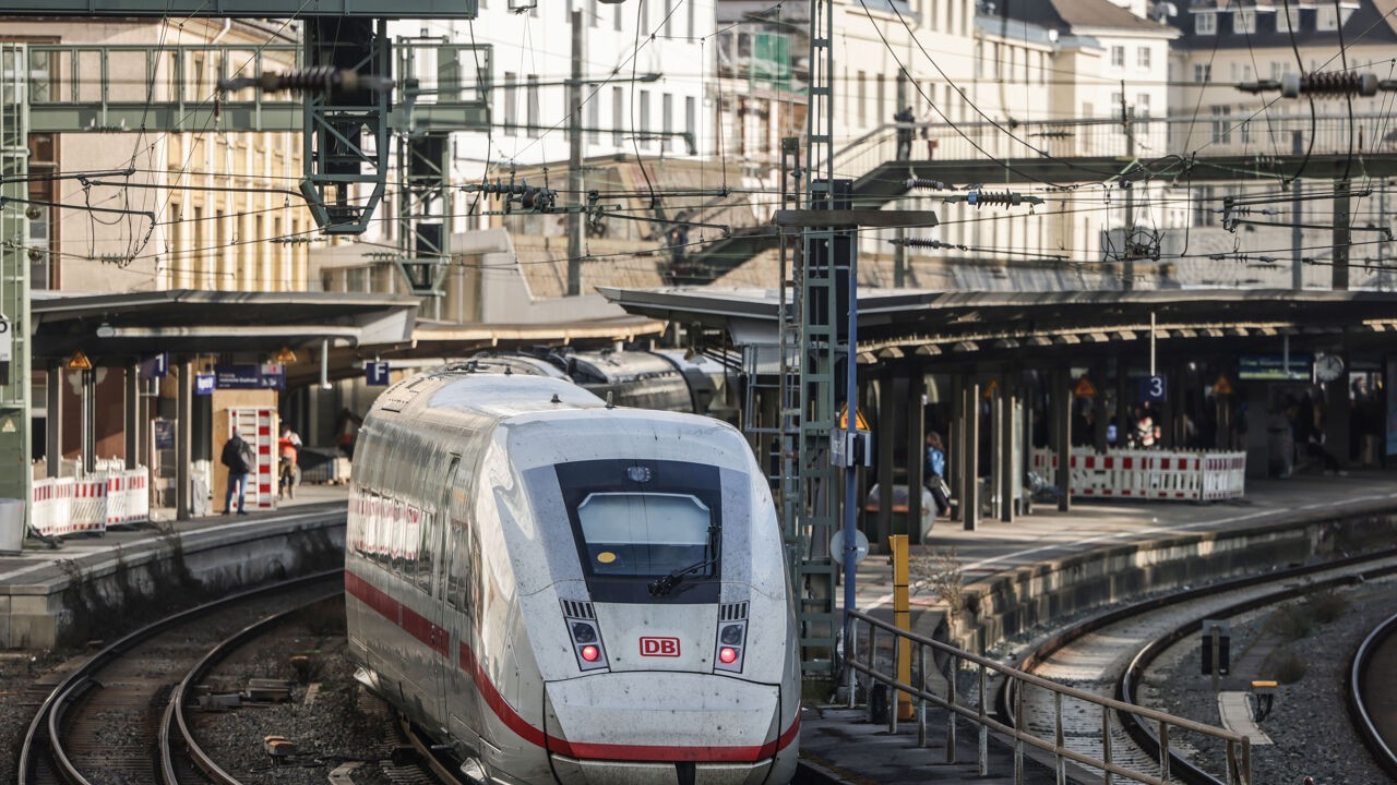 Treinverkeer Deutsche Bahn ligt in heel Duitsland stil door storing