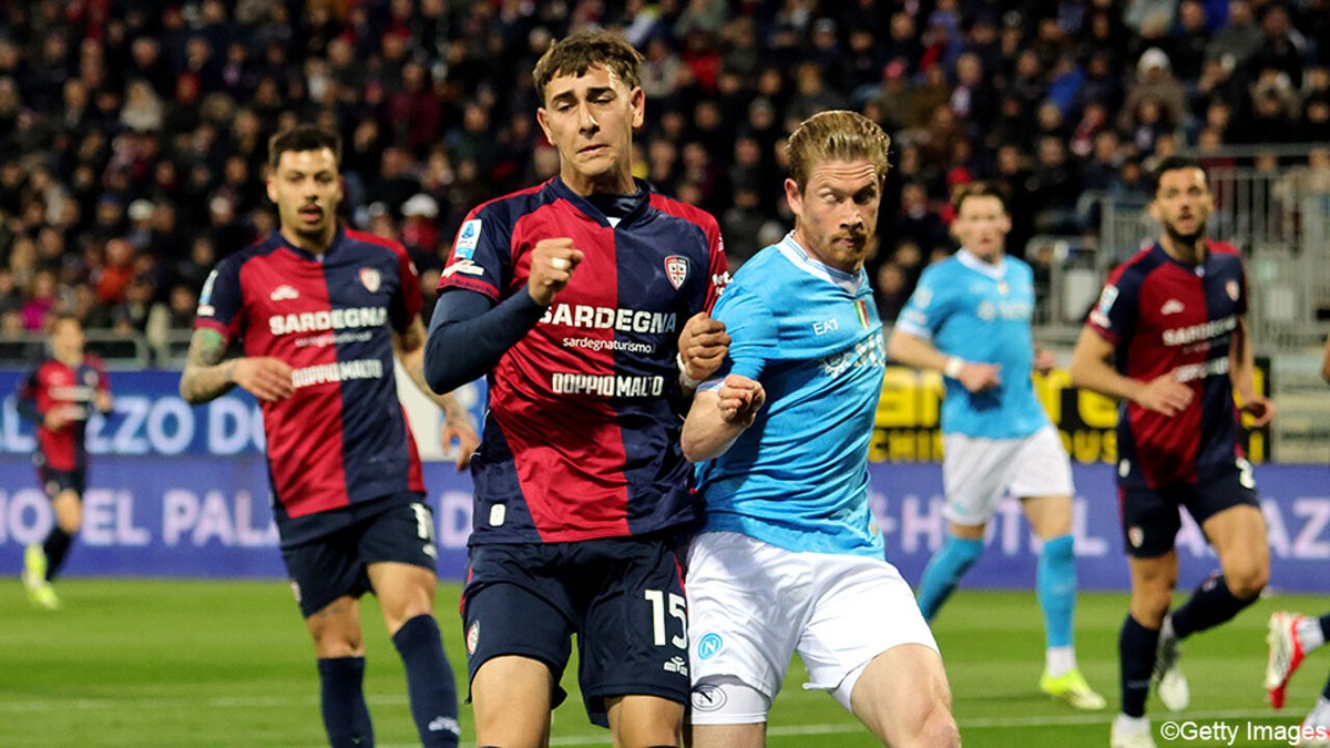LIVE: Basisspeler De Bruyne ziet Napoli-ploegmaat McTominay al snel de score openen in Cagliari