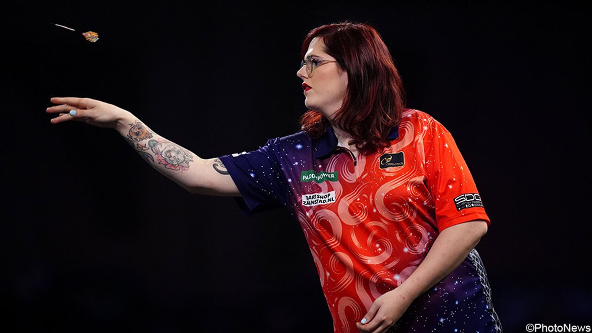 Trans vrouwen mogen niet meer in vrouwencompetities darten, Noa-Lynn van Leuven: "Moet blijkbaar met pensioen"