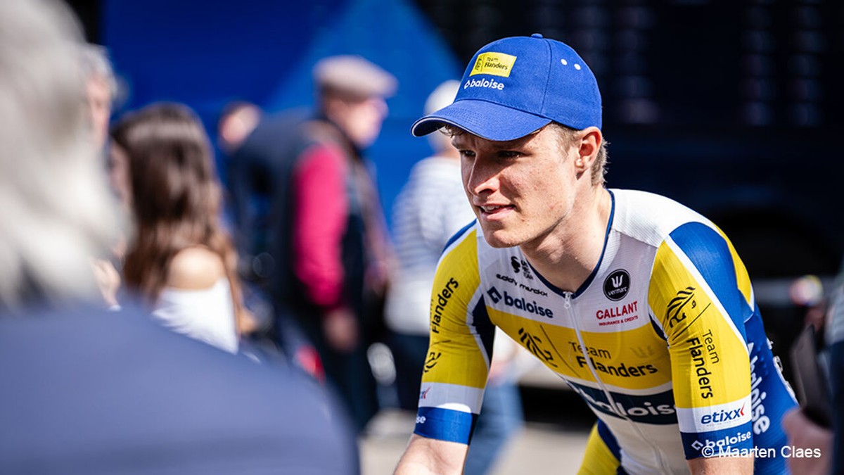 Lopersknie dwingt sprintrevelatie Tom Crabbe om punt achter seizoen te zetten