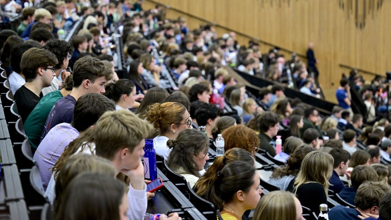 Negen procent meer aanvragen voor studietoelagen in hoger onderwijs in Vlaanderen