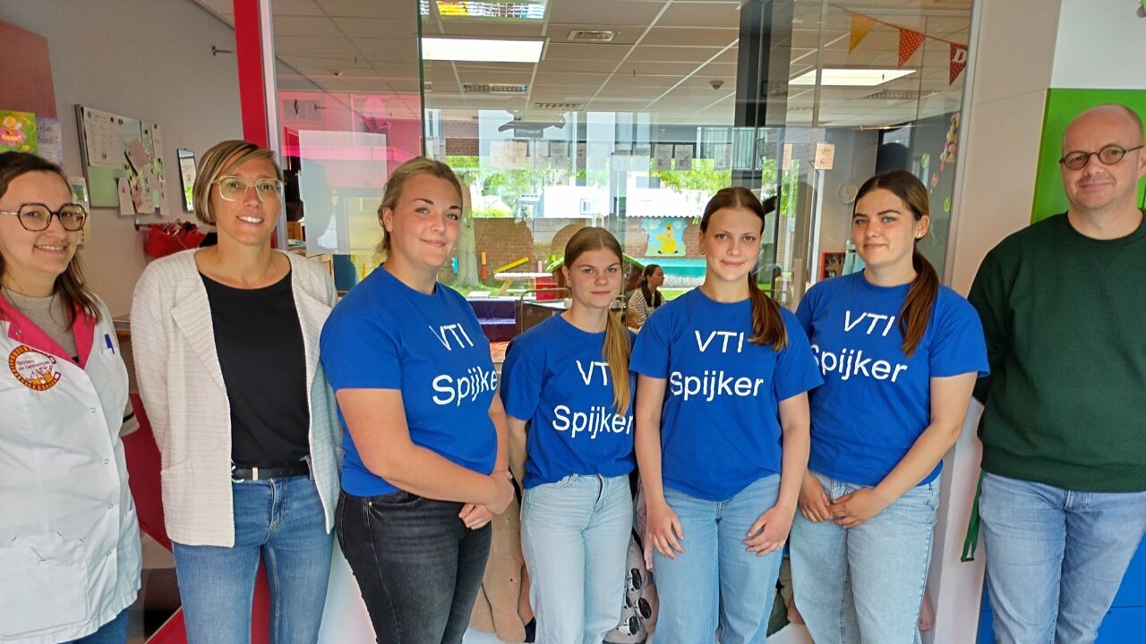 VTI Spijker Hoogstraten stuurt leerlingen Zorgkundige en Kinderbegeleider wekelijks de werkvloer op