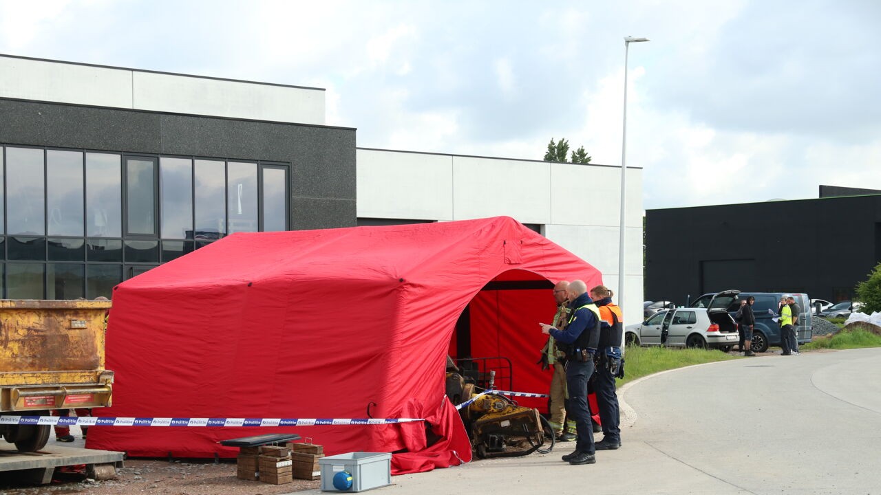Zaakvoerder (51) kraanverhuurbedrijf sterft in Lokeren nadat vorklift kantelt