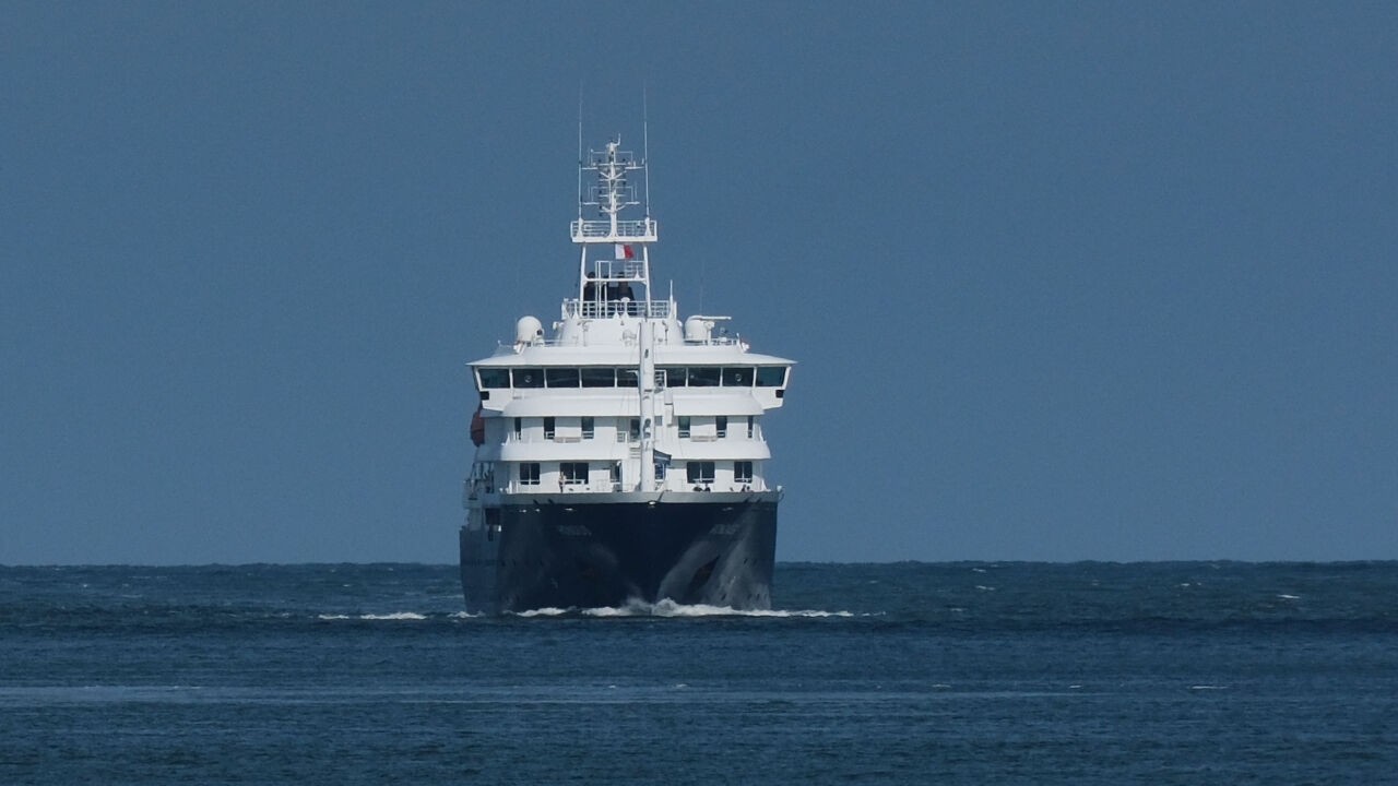 MV Hondius aangemeerd in Rotterdam: "Alles goed voorbereid"