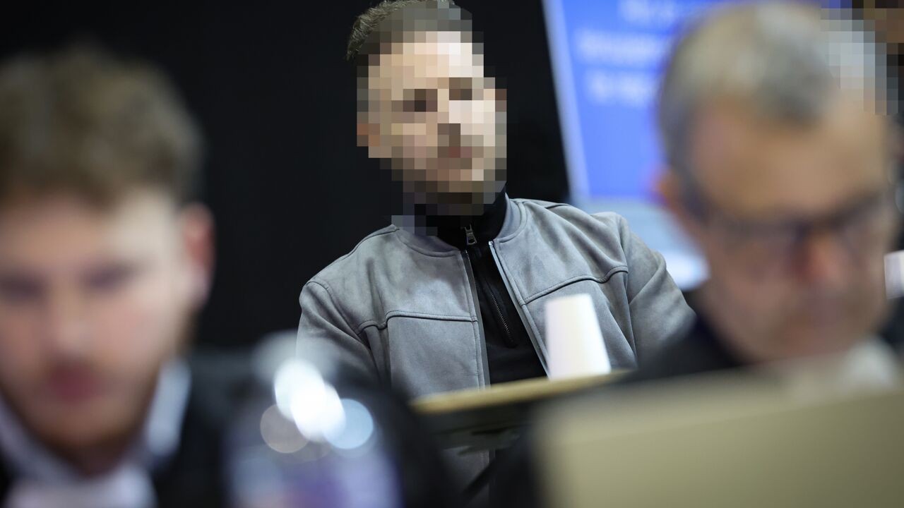Familie van bestuurder Falzone zou vrouw hebben aangemoedigd kind met hem te krijgen om publiek te "ontroeren"