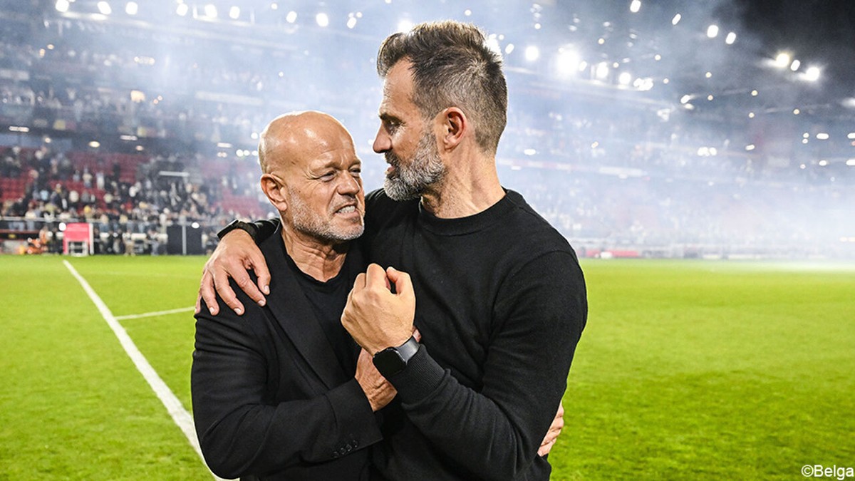 Bart Verhaeghe wijst na 20e titel Club Brugge naar "belangrijke" trainerswissel: "Hij heeft het schitterend gedaan"