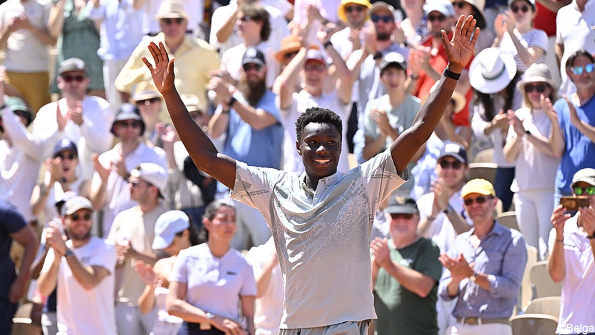 Wildcards stunten op Roland Garros: 17-jarige Fransman wint van 20 jaar oudere Cilic, ook Medvedev uitgeschakeld
