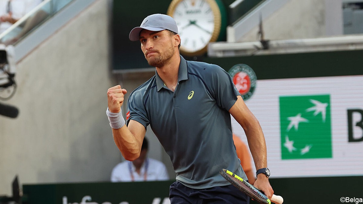 LIVE: Op één set van stunt! Raphaël Collignon pakt met agressief tennis late break en heeft dubbele voorsprong beet