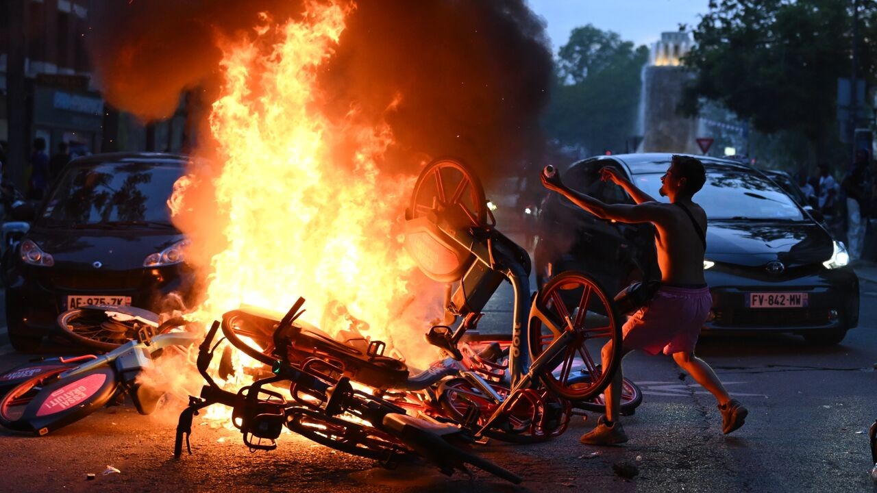 Feestgedruis, maar ook onrust in Parijs na Champions League-winst van PSG: al 326 arrestaties