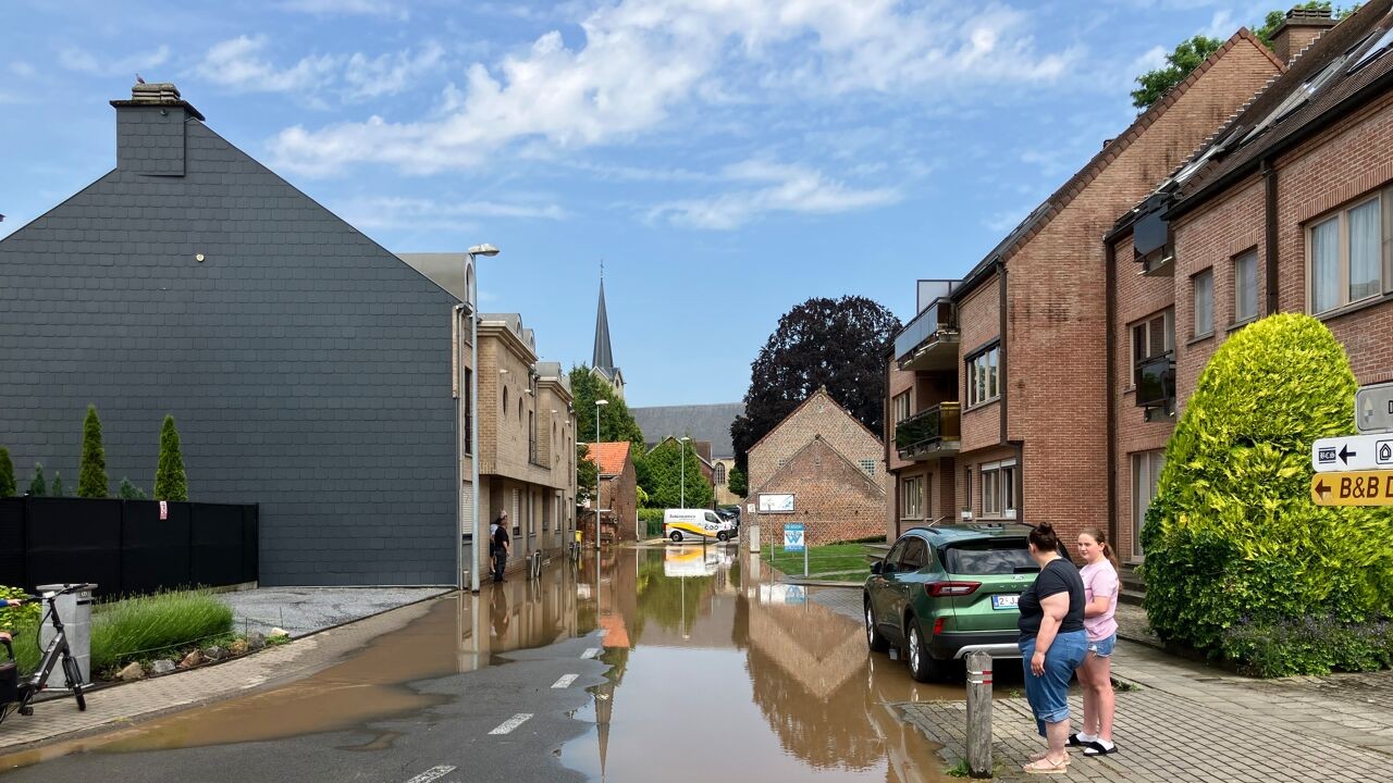 Na het hevige onweer en de wateroverlast van deze ochtend: waarom exacte timing en locatie van buien voorspellen zo moeilijk blijft