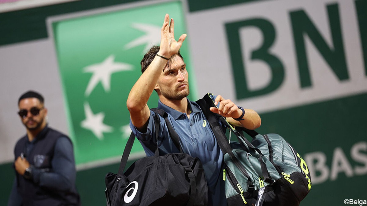 Anticlimax in marathonmatch: Raphaël Collignon moet na 5 uur tennissen hoofd buigen voor weerbarstige Italiaan