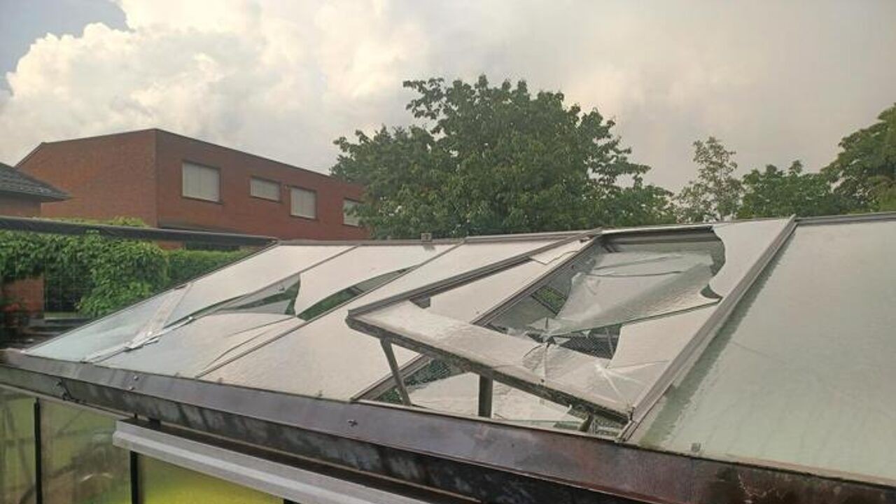 Schade na het noodweer? Begin niet meteen met herstellingen en neem eerst zo veel mogelijk foto's