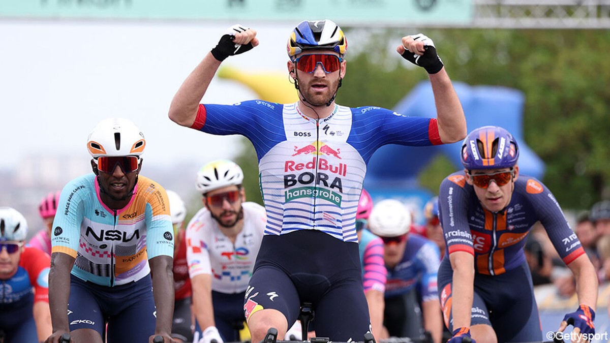 Belgische millimetersprint in Brussels Cycling Classic: Jordi Meeus vloert Milan Fretin met een banddikte