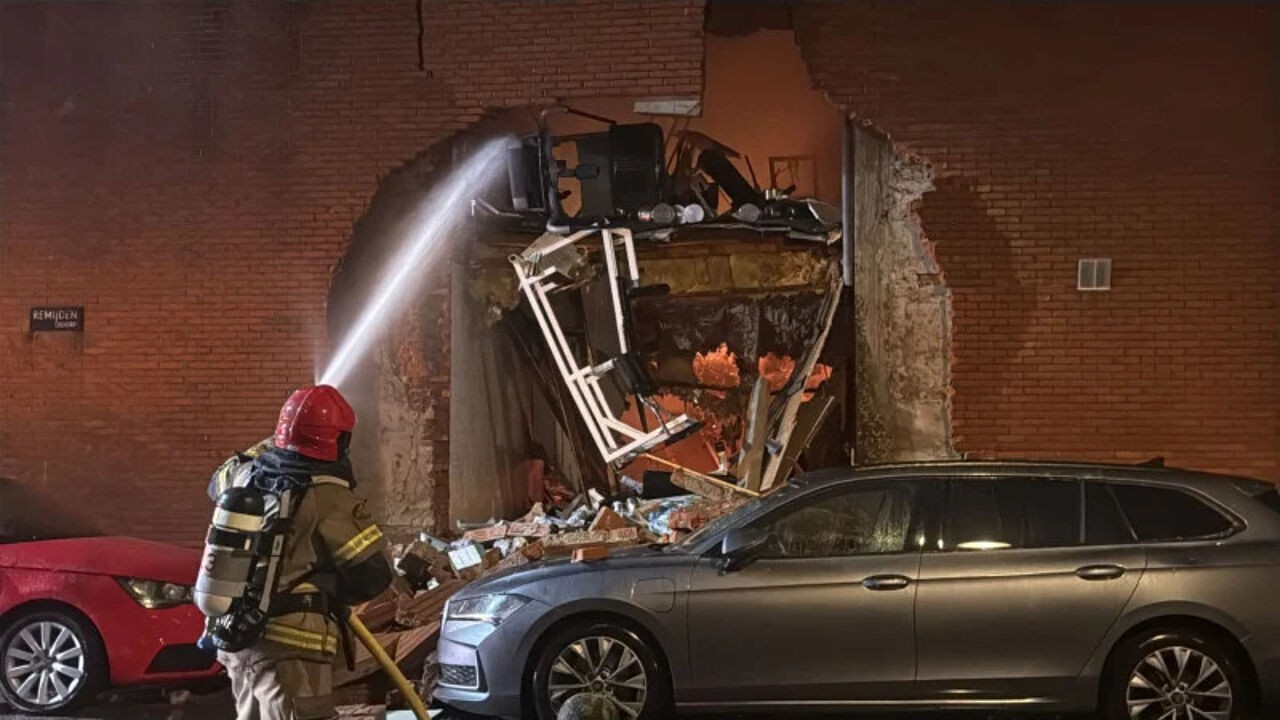 Explosie en brand in flatgebouw Amsterdam: zeker 7 gewonden