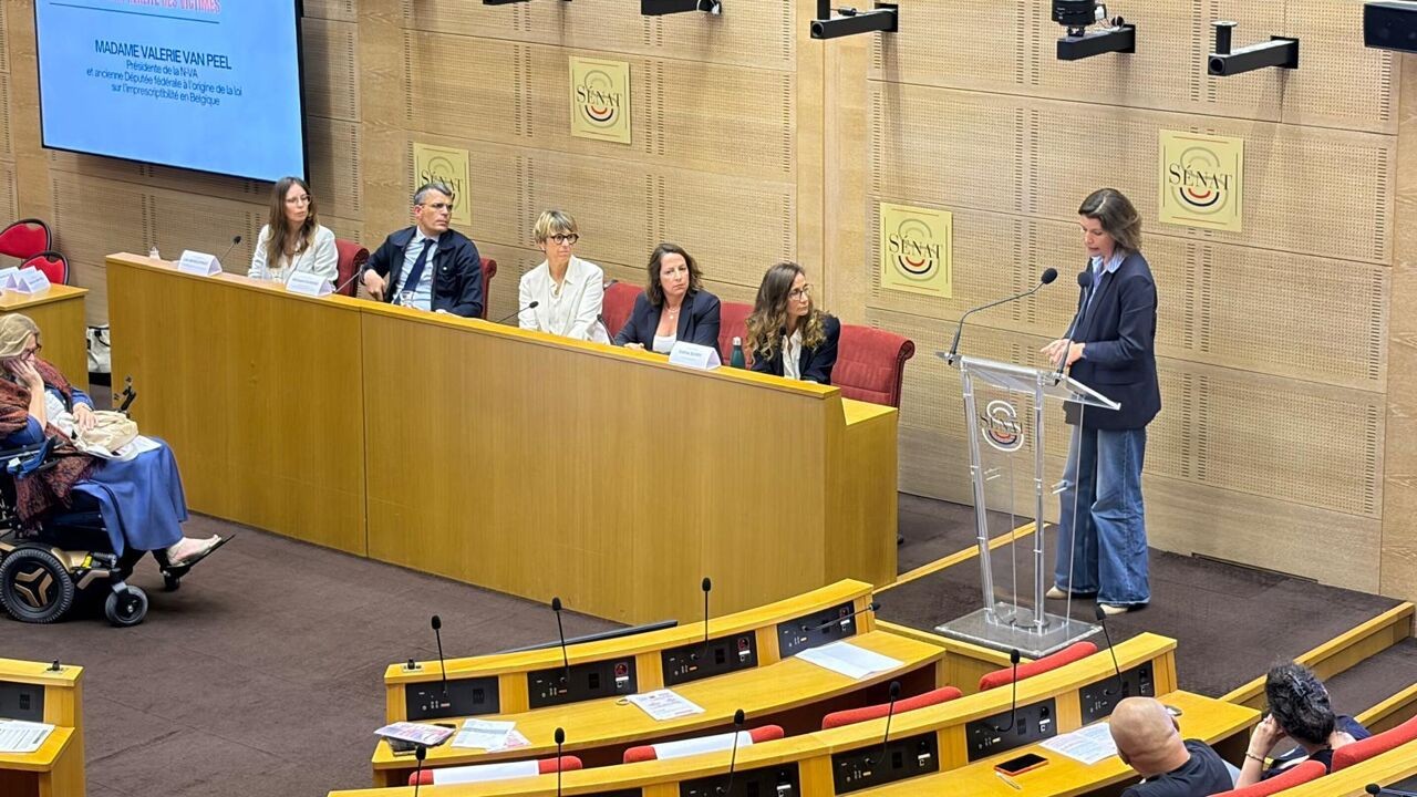"Straffeloosheid is bijna compleet": Valerie Van Peel (N-VA) pleit in Senaat van Frankrijk voor afschaffing verjaringstermijn bij kindermisbruik