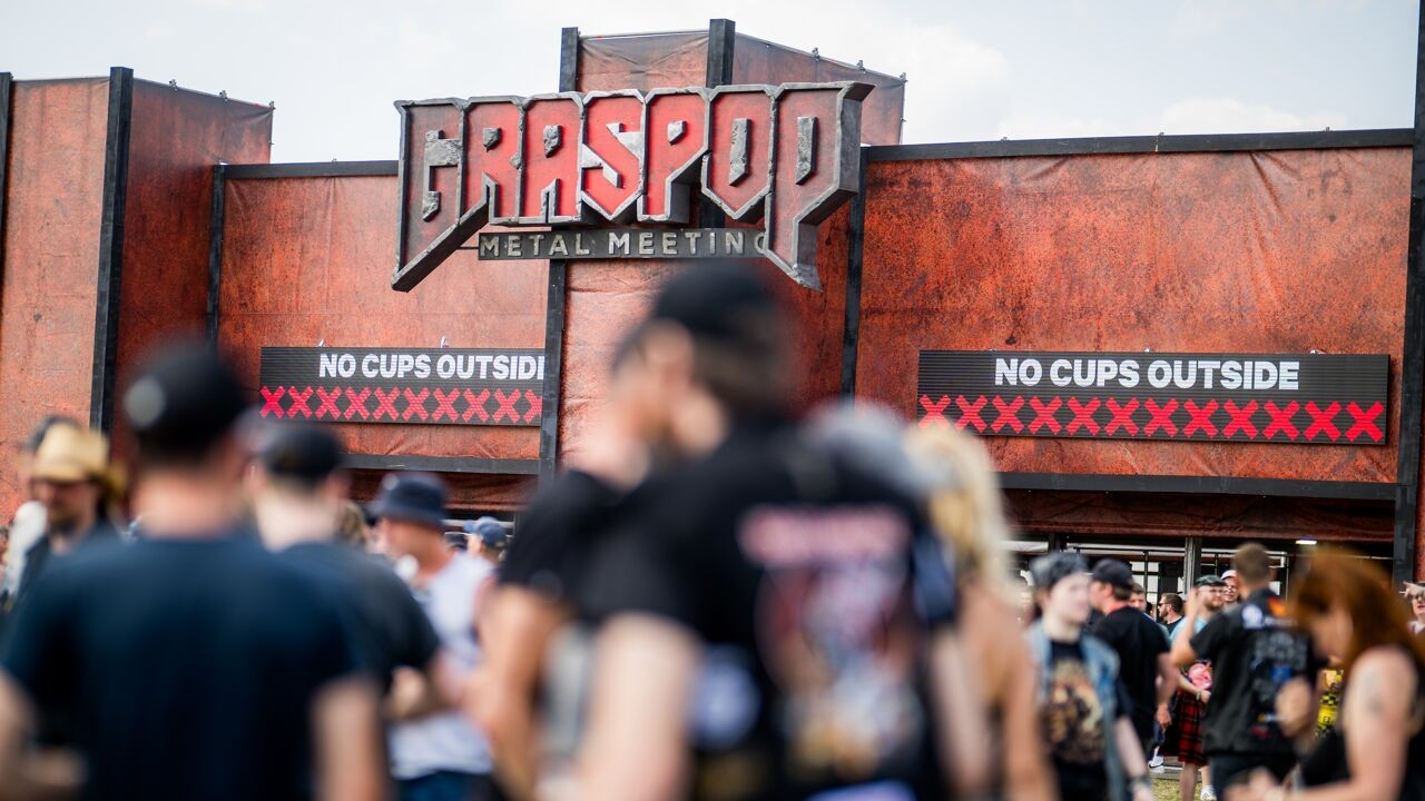 Parket onderzoekt melding van zedenfeiten in buurt van podium op Graspop