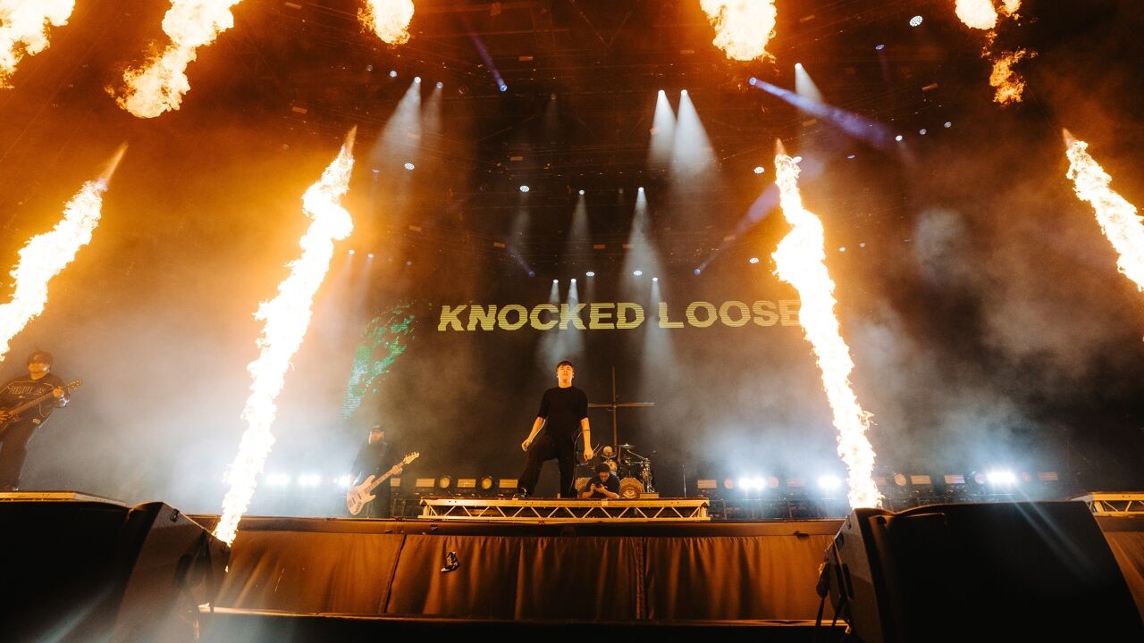 Knocked Loose zet wei letterlijk in vuur en vlam, Volbeat klaar om festivaldag af te sluiten