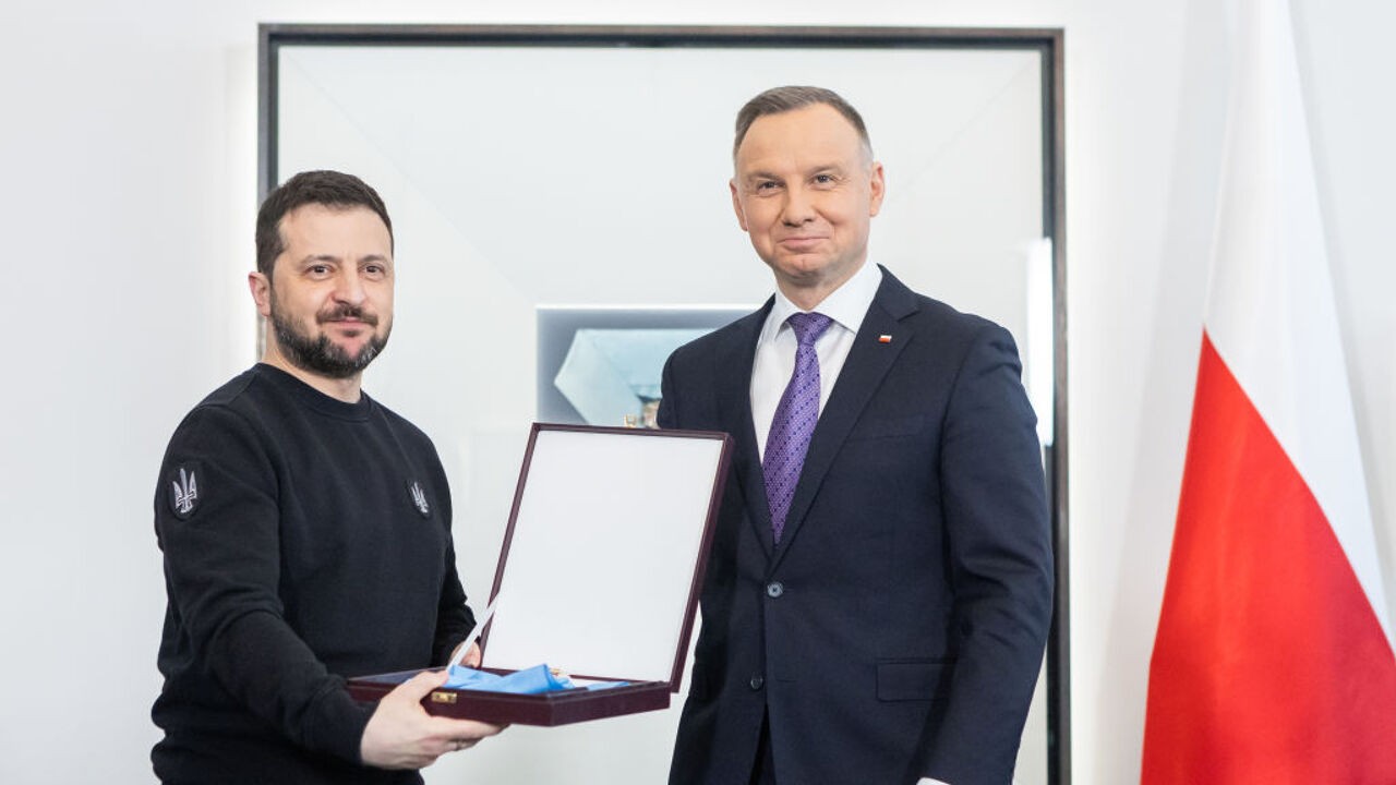 Poolse president neemt hoogste onderscheiding af van Zelensky: "Sommige grenzen mogen niet overtreden worden"