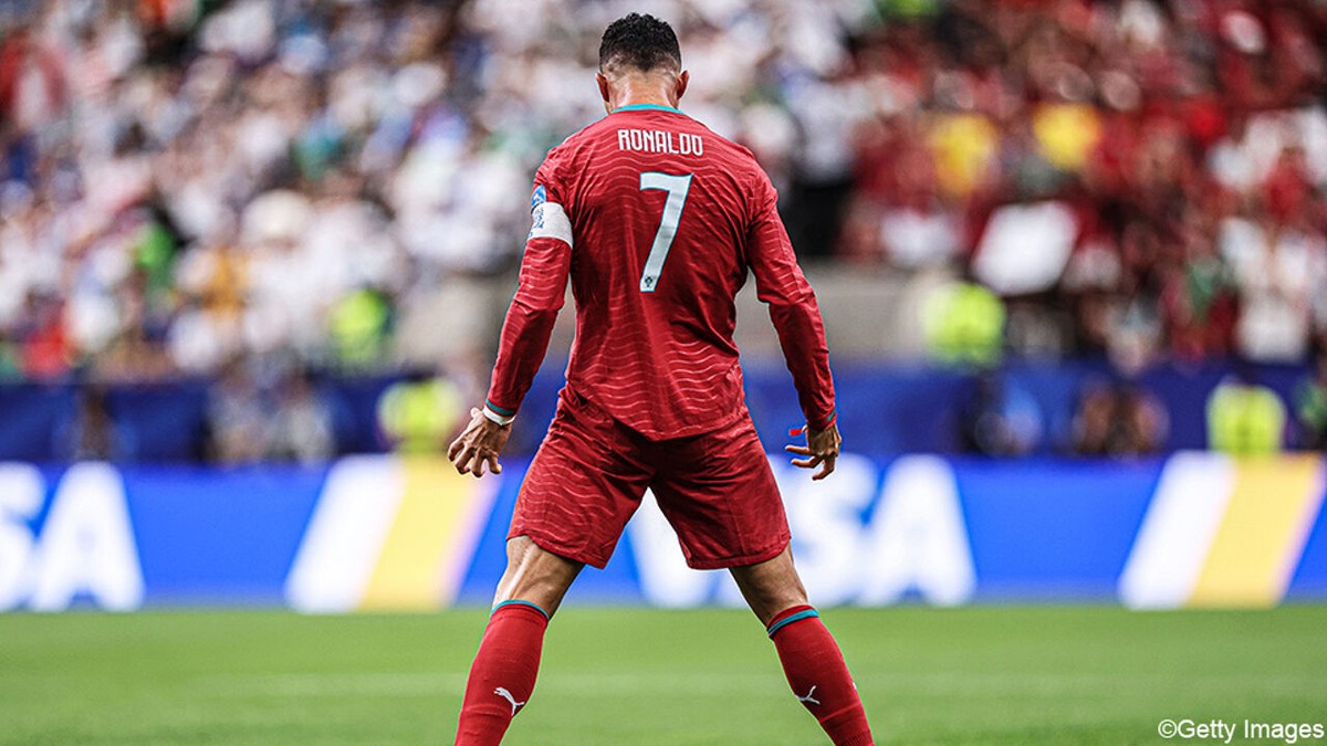 De grote verrijzenis van Cristiano Ronaldo: topspits helpt Portugal met 2 goals aan forfaitscore tegen Oezbekistan