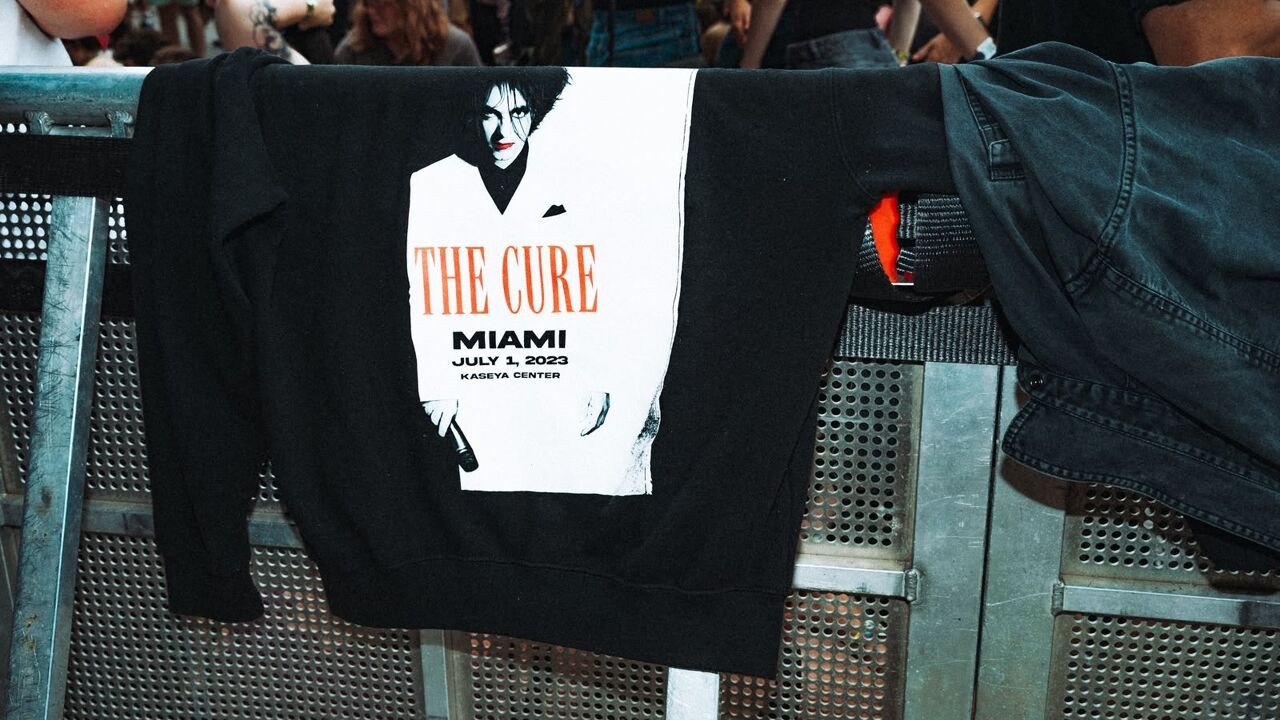 The Cure-fans palmen festivalpark in, forse statements bij Kaat Van Stralen en Dressed Like Boys