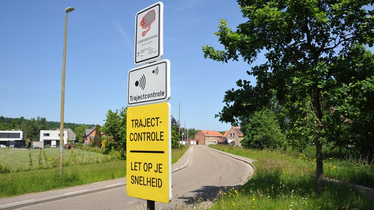 Vlaams minister van Mobiliteit De Ridder over trajectcontroles: "Mag geen verdienmodel zijn"