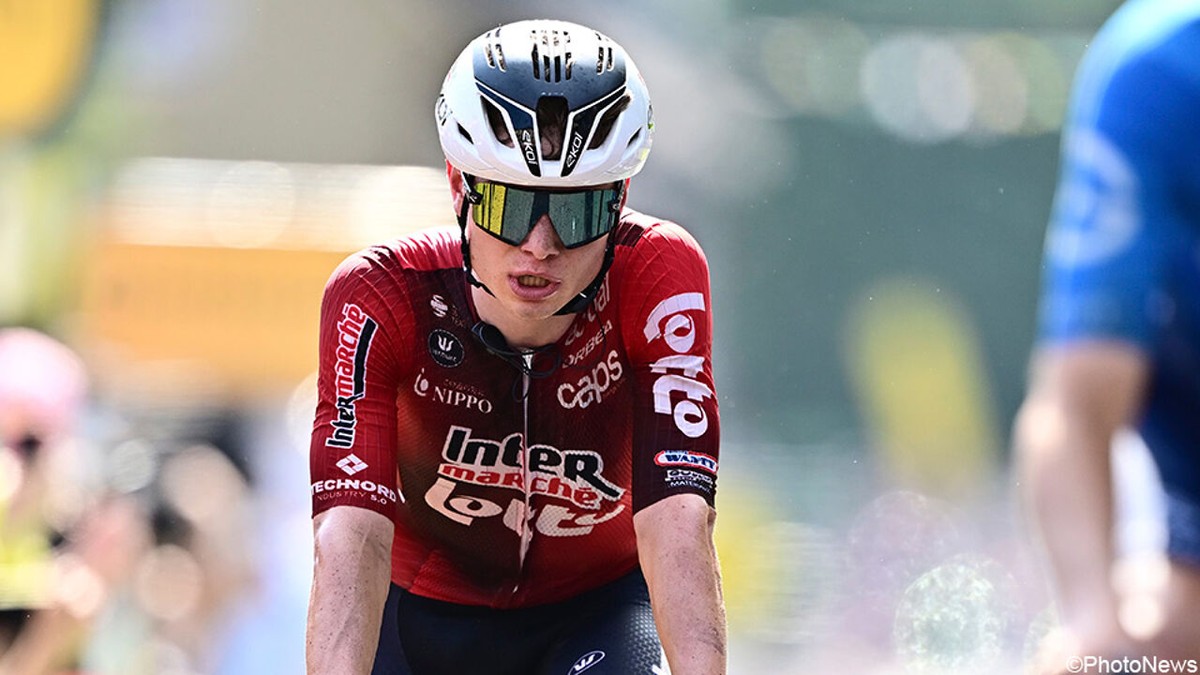 Lennert Van Eetvelt liet kopgroep met Mathieu van der Poel rijden: "Ik dacht dat we eraan waren voor de moeite"