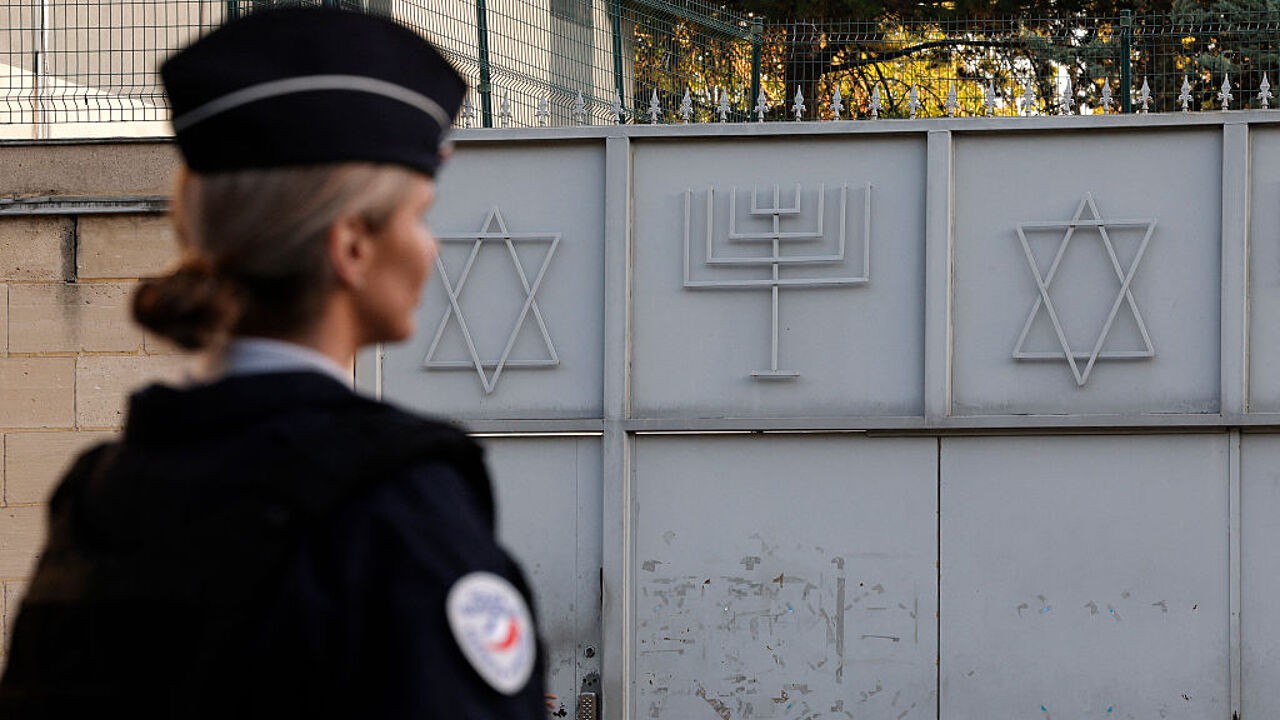 Driehonderd burgers geëvacueerd door "verdacht voertuig met oorlogswapen" in buurt van Franse synagoge