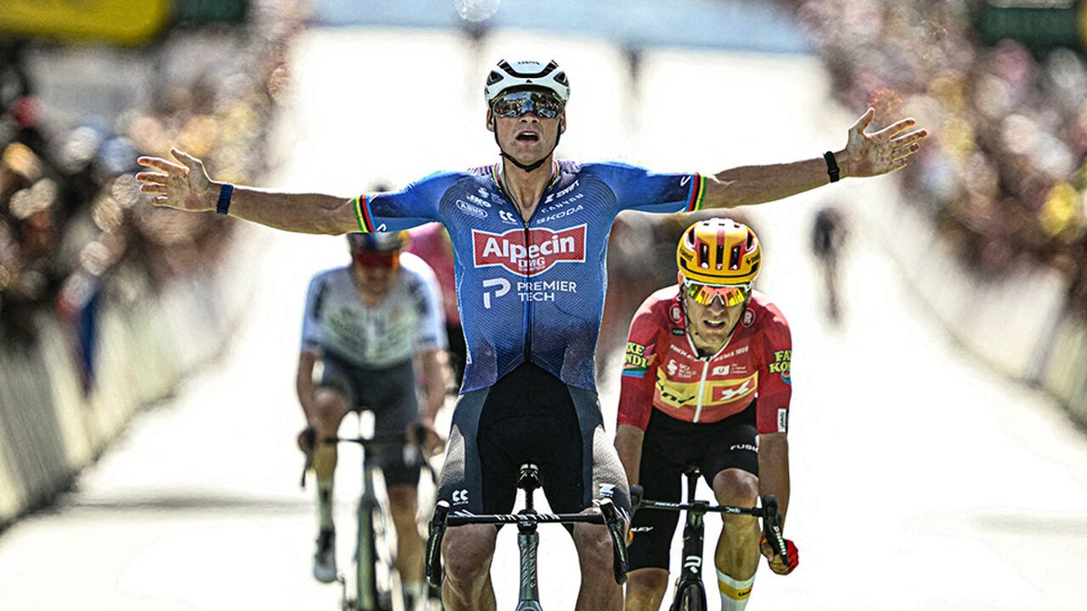 Mathieu van der Poel herademt in spetterende vluchtersrit en verjaagt alle frustraties bij Alpecin-Premier Tech