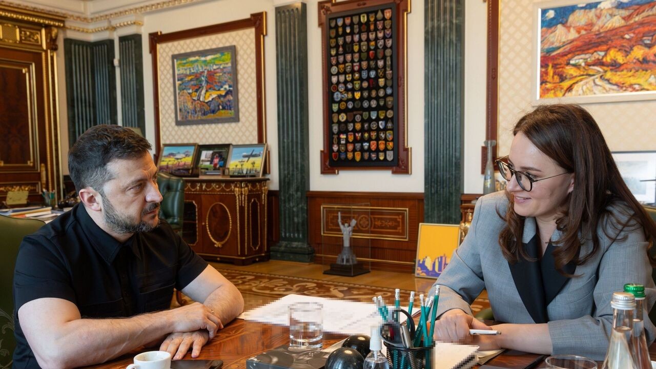 Zelensky lanceert "nieuwe politieke strategie" en biedt premier Svyrydenko andere functie aan