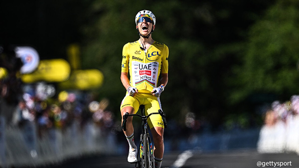 Tadej Pogacar vereffent zijn rekening in Le Lioran, Remco Evenepoel verrijst in de slotfase en pakt seconden op concurrenten