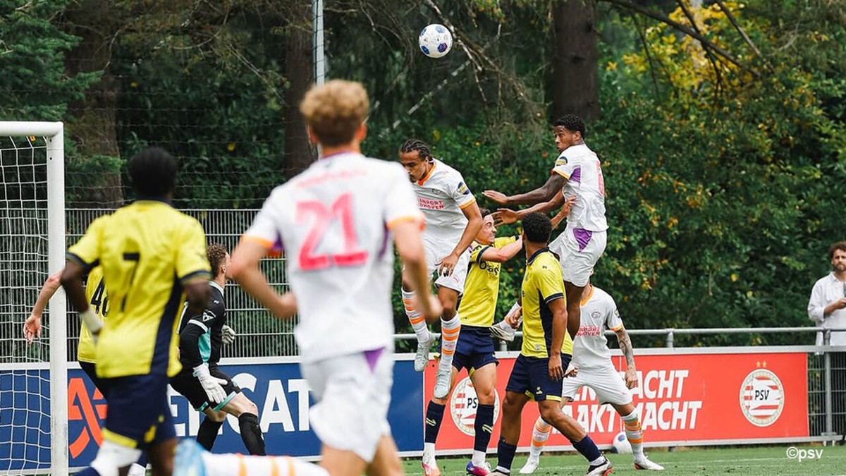 Oefenwedstrijden JPL: Union krijgt tik van PSV, Genk verliest na drie ballen op het doelhout