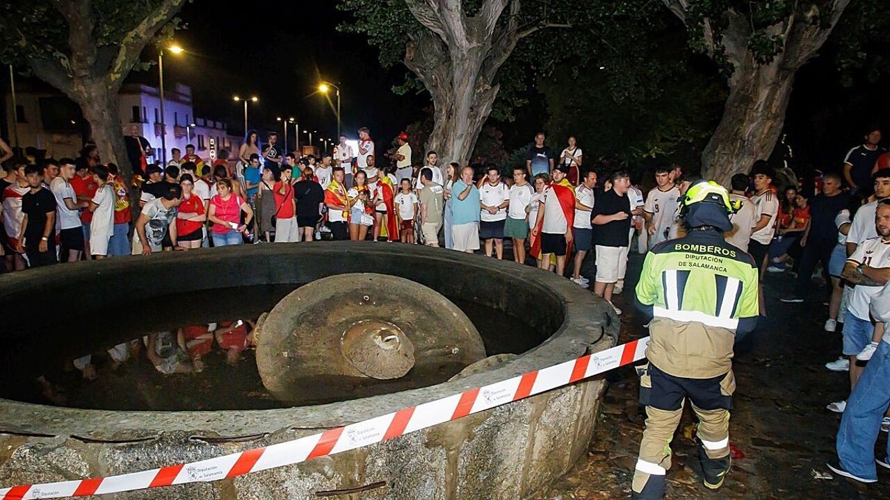 Drama tijdens WK-viering in Spanje: 13-jarige jongen sterft door instorting fontein