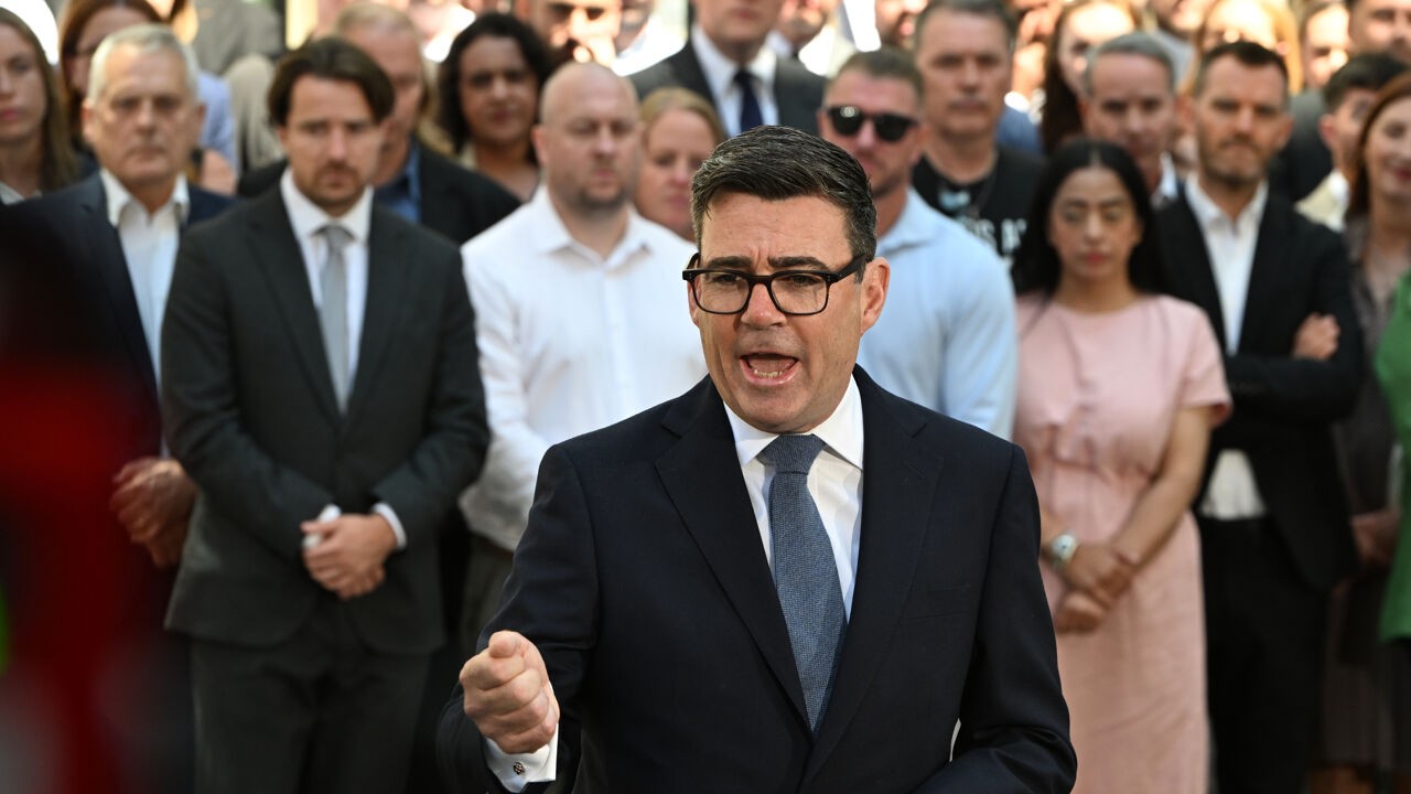 Kabinet-Burnham krijgt vorm: 11 ministers moeten vertrekken, Ed Miliband wordt Buitenlandminister