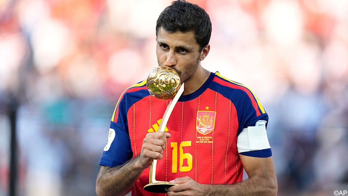 Barcelona troeft Real Madrid af en lokt wereldkampioen Rodri weg bij Manchester City